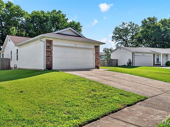 4th image of 375 Novara Dr