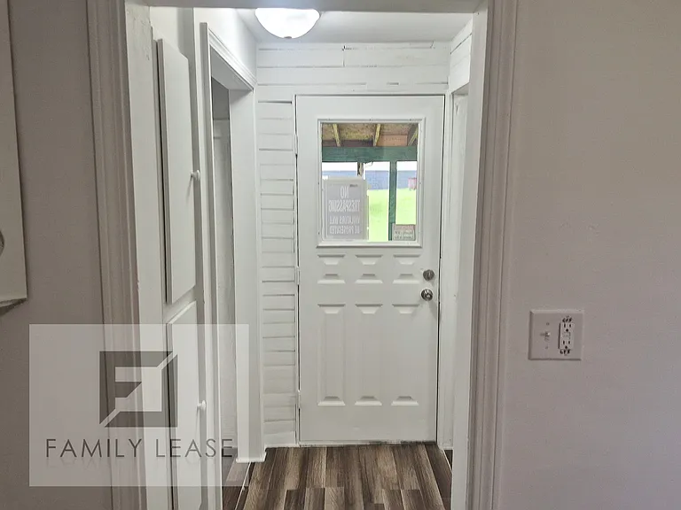 806 Morton St — Photo 15