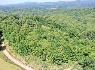 33 Iron Ridge Rd, Galax, VA 24333