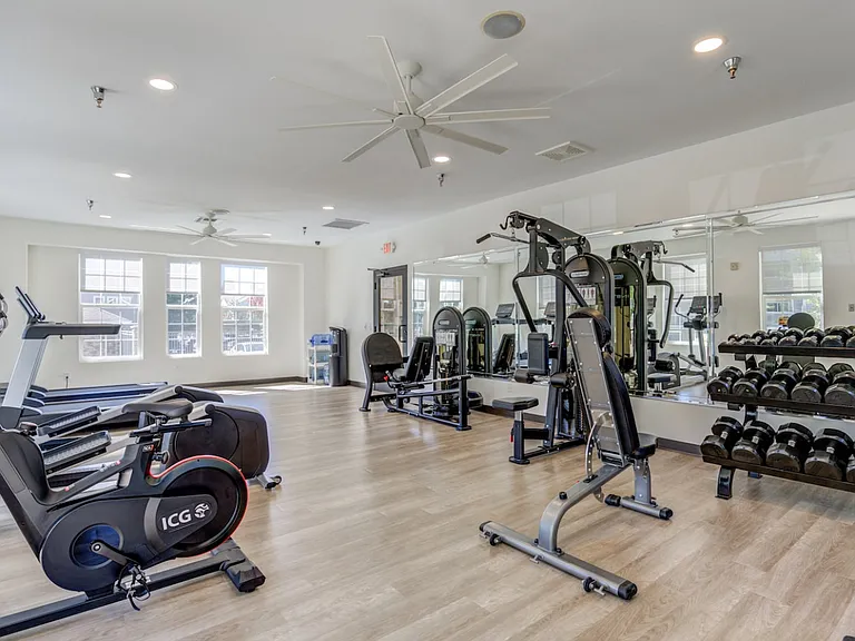 Sterling Pointe — Photo 10