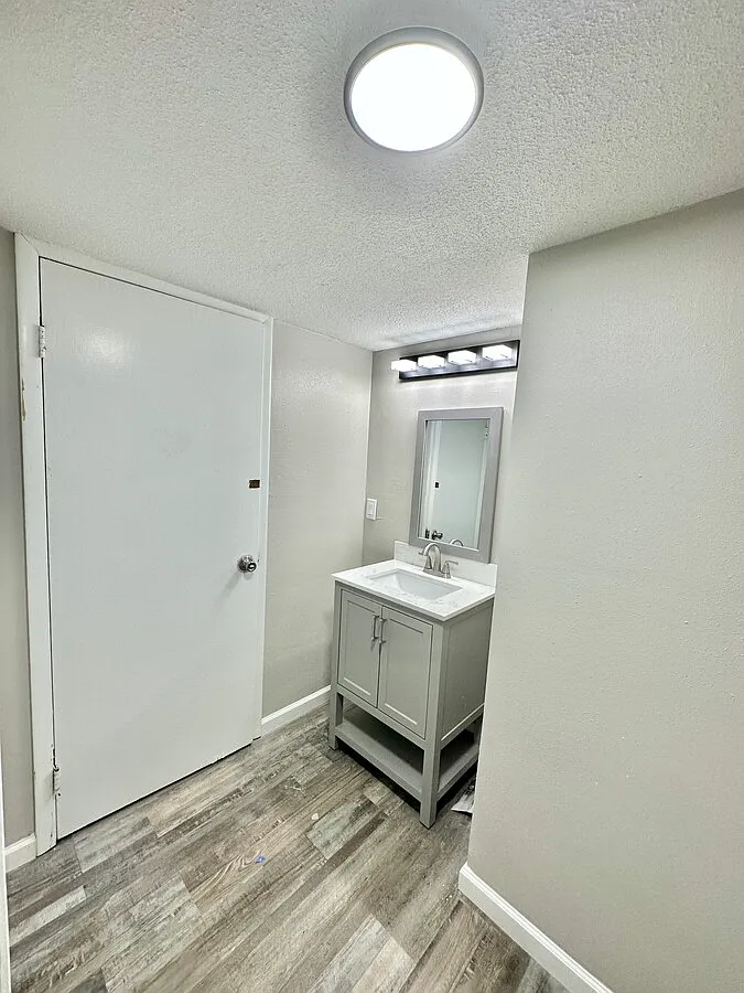 2 bed, 1000 sqft, $1,099 — Photo 2