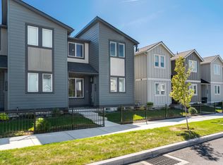 3015 NE Red Jasper Pl, Bend, OR 97701