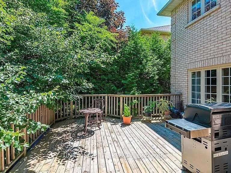 75 Langtry Pl — Photo 30