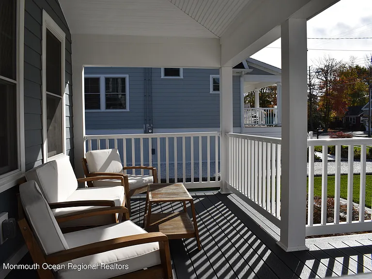 172 Osborne Ave — Photo 3