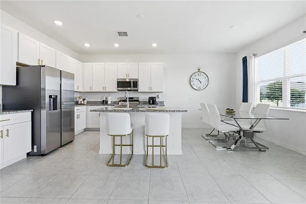 3 bed, 2.0 bath, 1531 sqft, $2,100 — Photo 4
