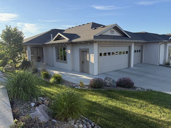 3301 Valley Dr