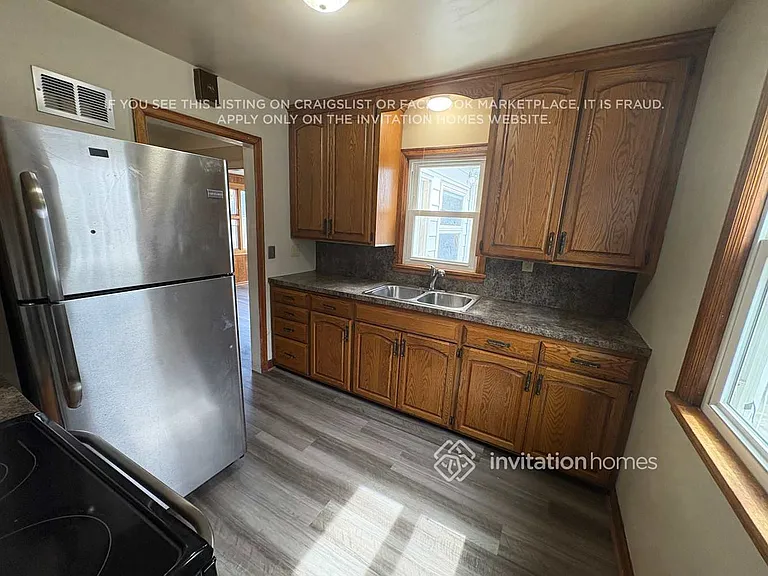 4524 Zenith Ave N — Photo 6