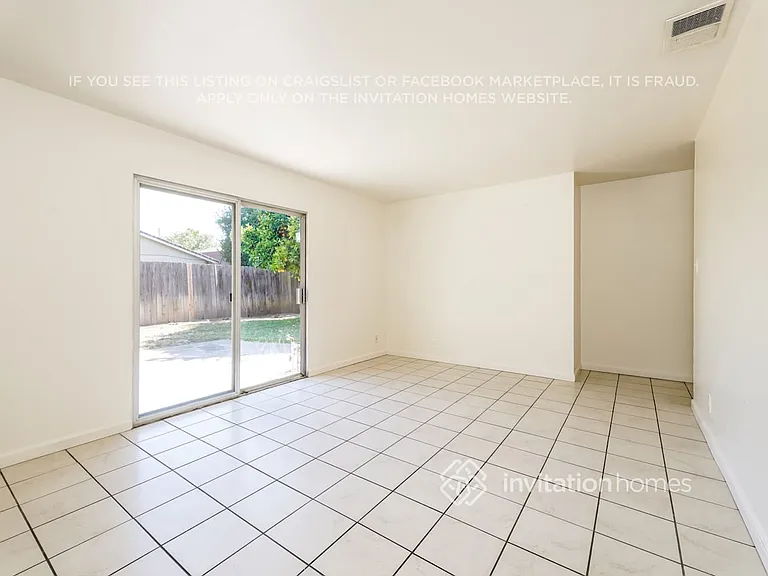 8892 Kelsey Dr — Photo 3