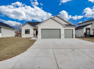 10512 W Graber Cir, Wichita, KS 67215