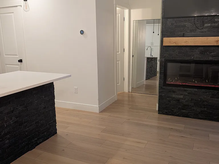 695 W Claystone Dr — Photo 6