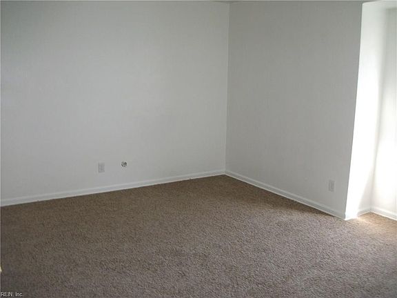 4th image of 184 W Balview Ave APT 3