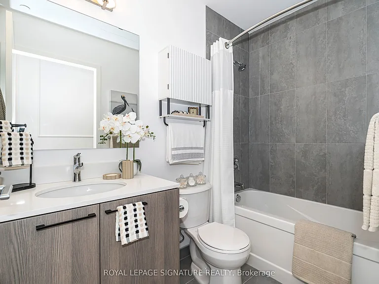 7439 Kingston Rd #815 — Photo 12