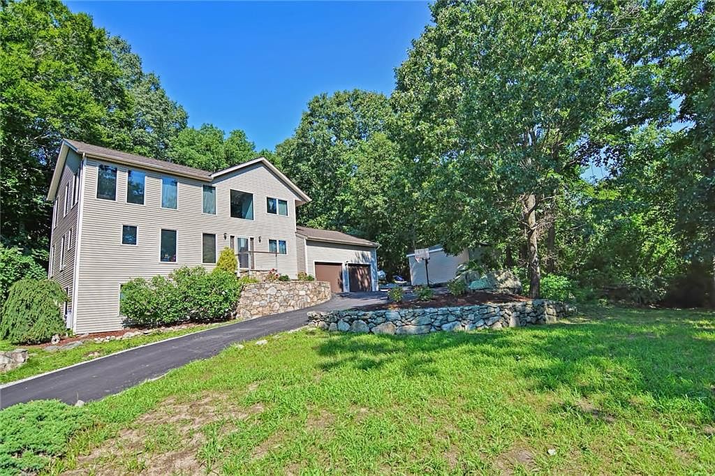 987 Phenix Ave, Cranston, RI 02921 Zillow