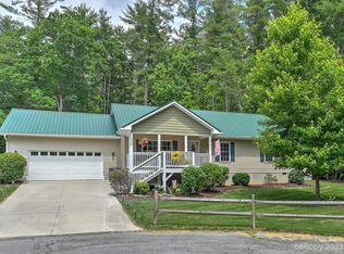 249 Northwoods Trl, Hendersonville, NC 28792