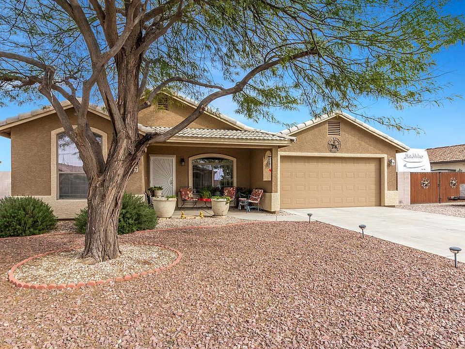 1st image of 847 E Brookfield Cir