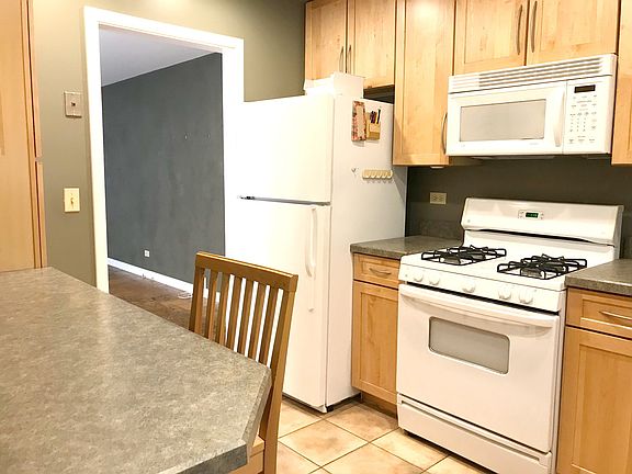 3rd image of 407 Fairhaven Ln