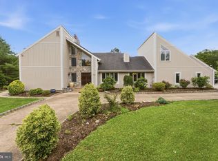 970 Bortons Landing Rd, Moorestown, NJ 08057