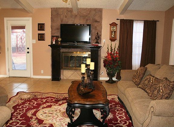 3rd image of 510 Parkwood Dr