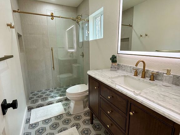 5th image of 3006 Great Valley Dr