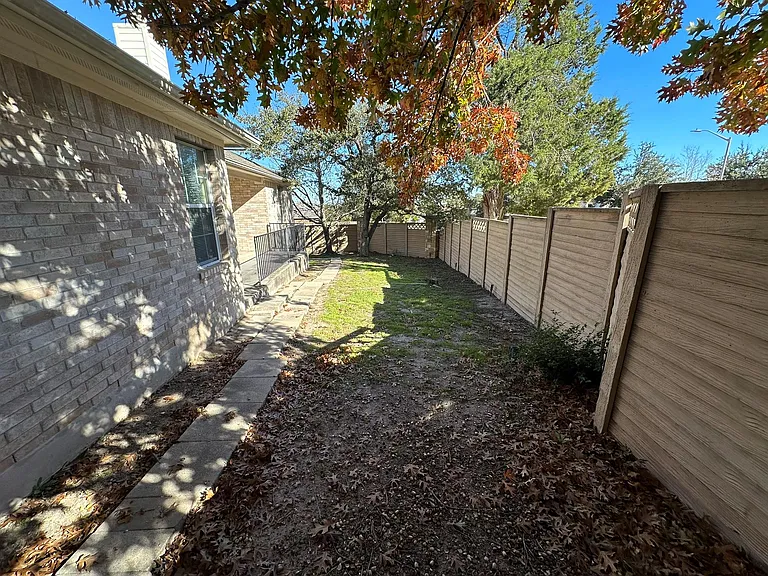 1604 Teal Trl — Photo 21