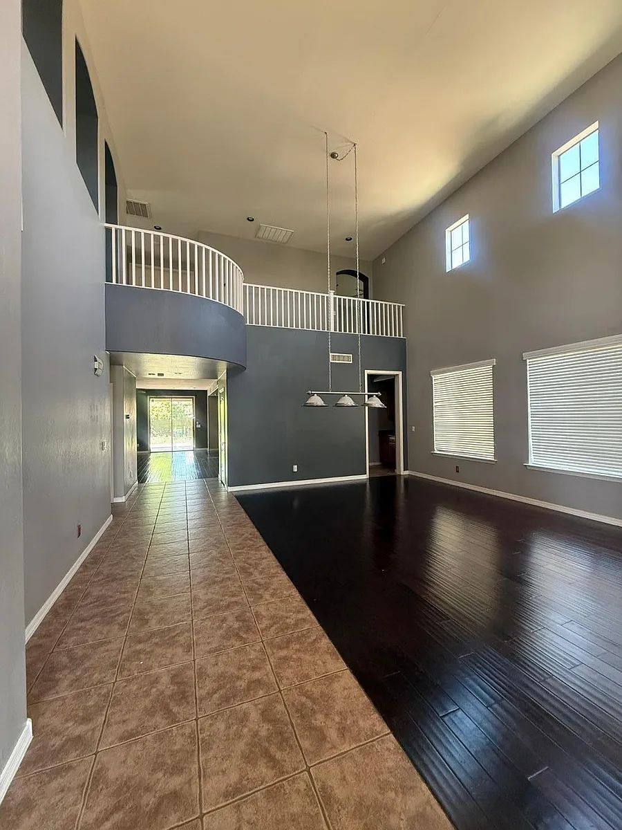 Building Photo - 4184 S Roger Way