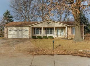66 W Douglas Dr, Saint Peters, MO 63376