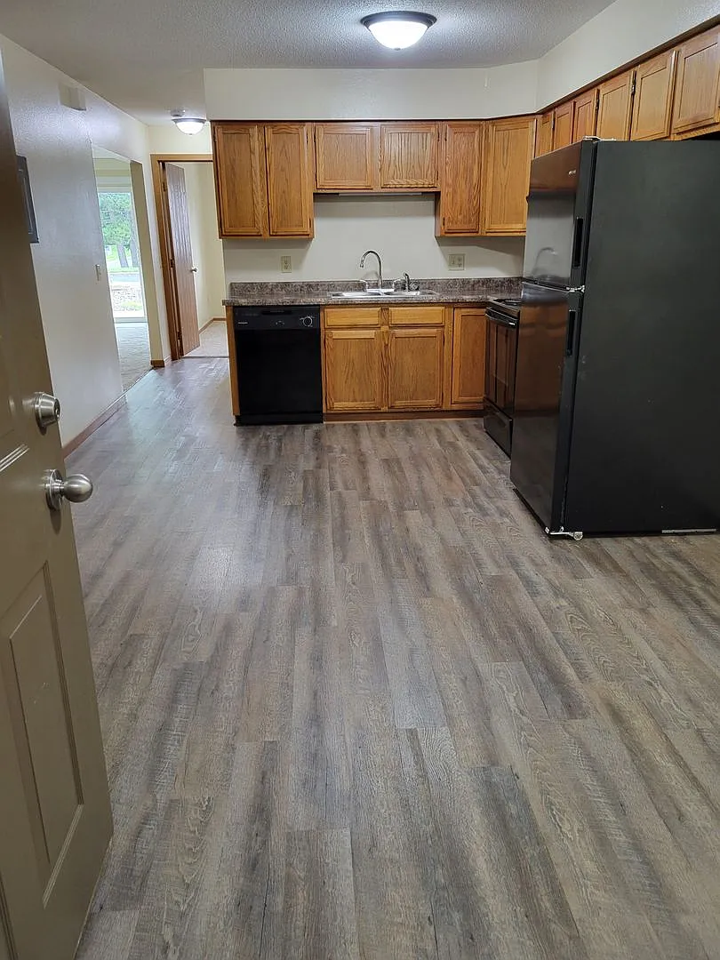Building Photo - 1601 Aspen Drive
