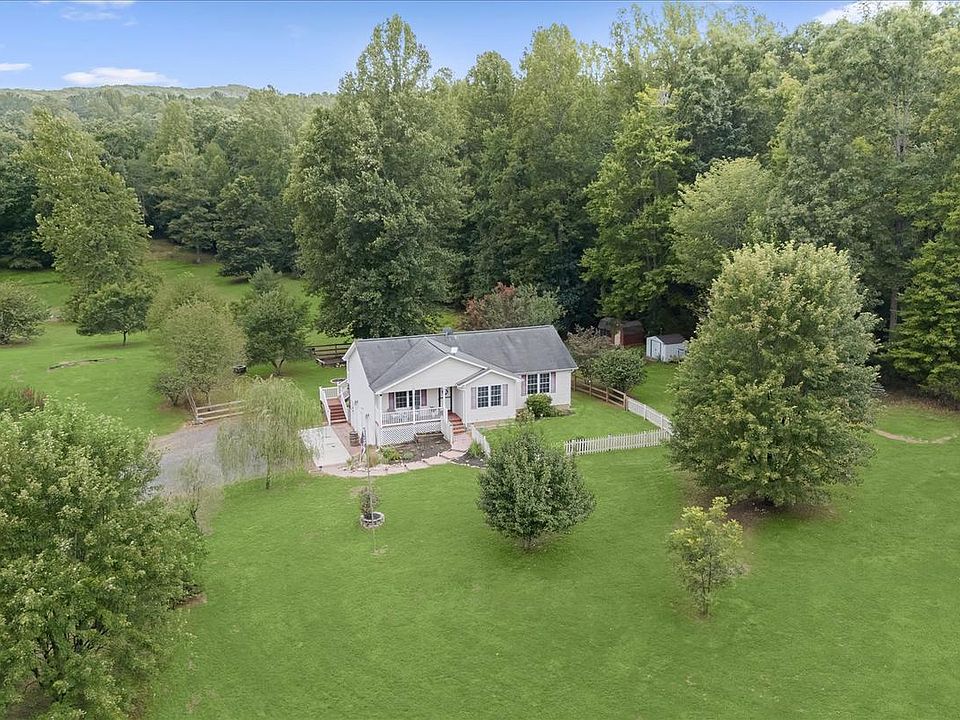 1st image of 10367 Hidden Lake Ln
