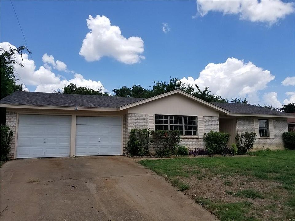 2nd image of 4705 Woodview Ln
