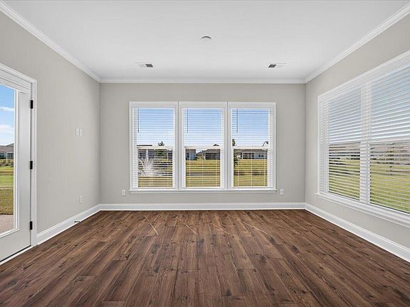3rd image of 214 Garden Gate Way