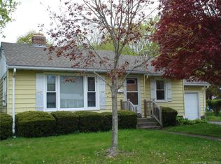 81 Sturtevant St, Norwich, CT 06360