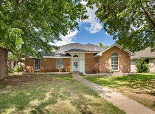 1209 Riverview Ln, Seagoville, TX 75159