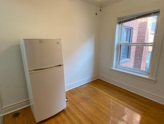 3rd image of 5248-56 N Glenwood Ave #E2