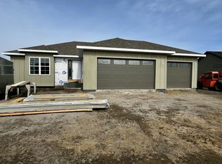 543 Kestrel Ln, Brookings, SD 57006