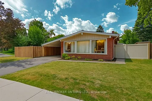 2061 Featherston Dr #2 Photo 1