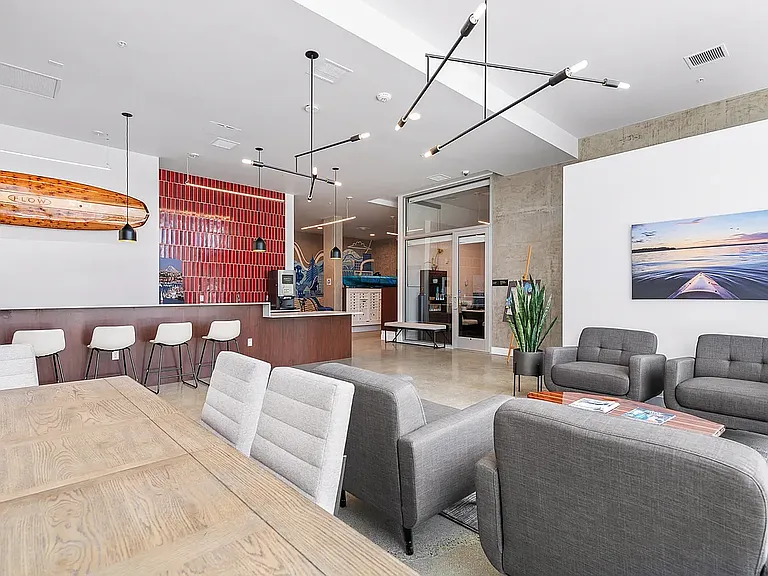 Flow Eastlake Apartments — Photo 21