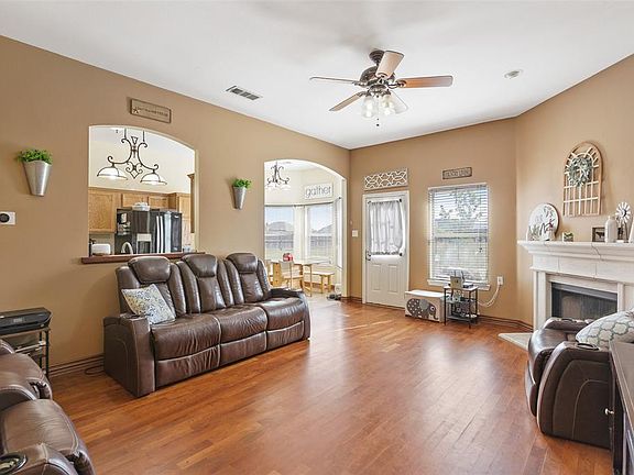 4th image of 434 Cimarron Meadows Dr