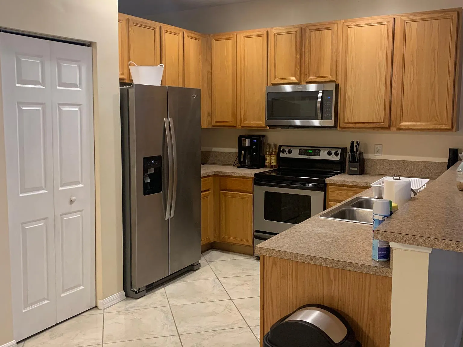 3 bed, 2250 sqft, $3,500 — Photo 4