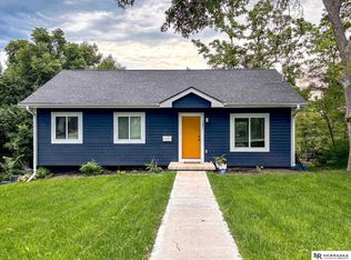 3051 S 30th St, Omaha, NE 68105