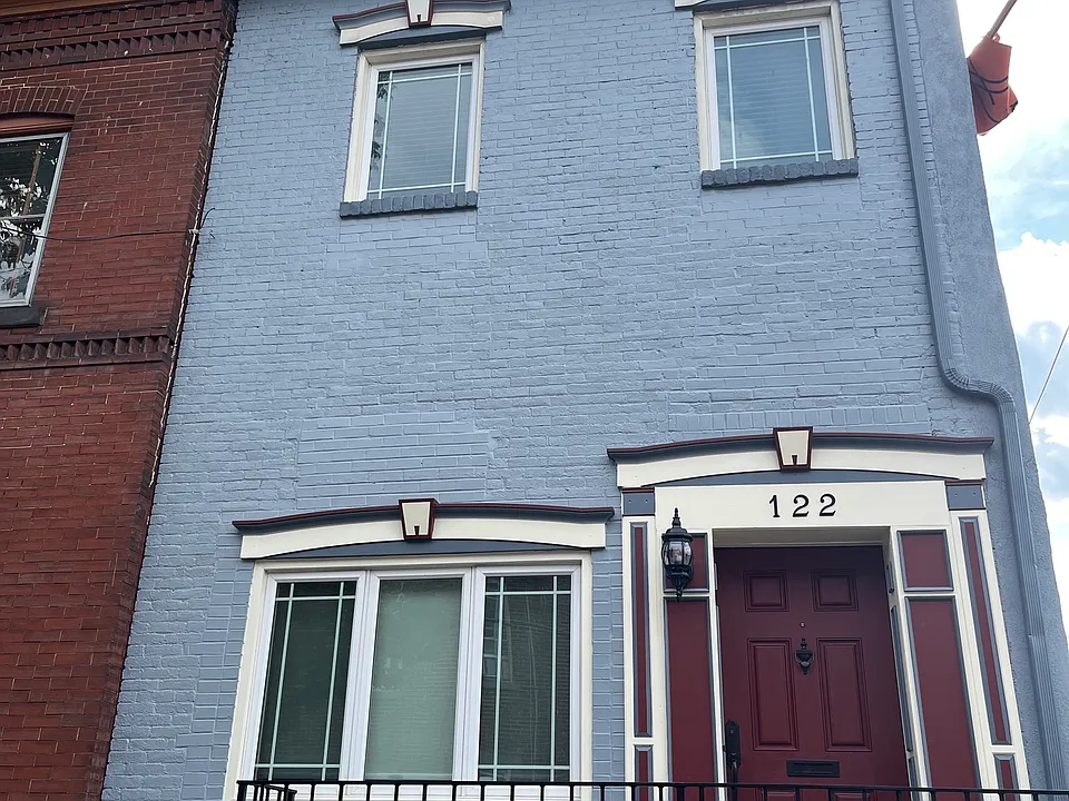 122 42nd St