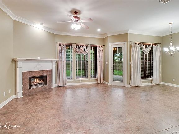 3rd image of 10400 Plum Creek Dr