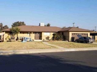 1424 Dover Pl, Delano, CA 93215