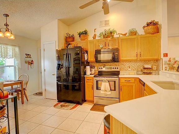 4th image of 2670 Winchester Cir