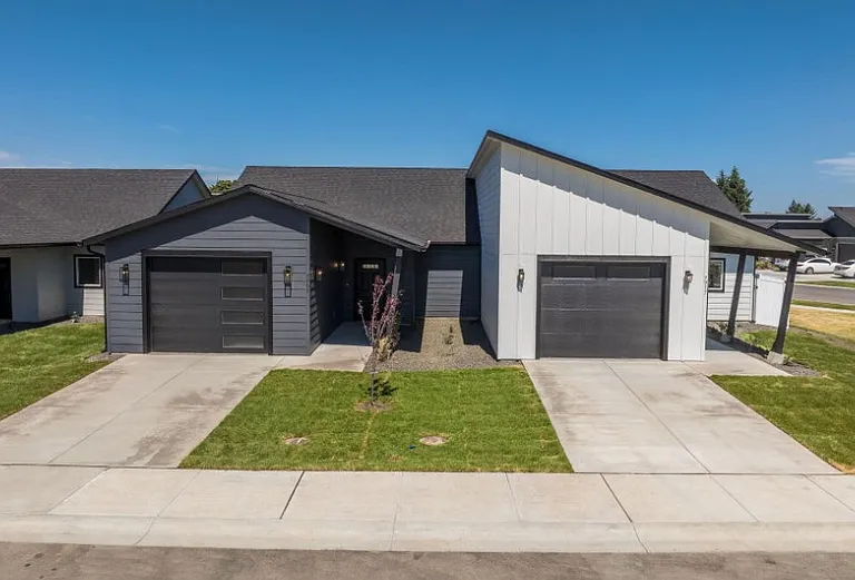 7847 N Mocha Loop — Photo 1