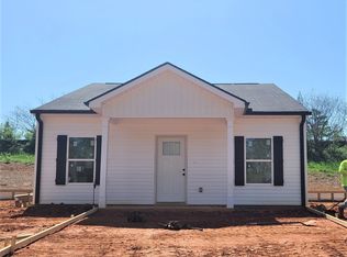 140 Hearthstone Ln, Boiling Springs, SC 29316