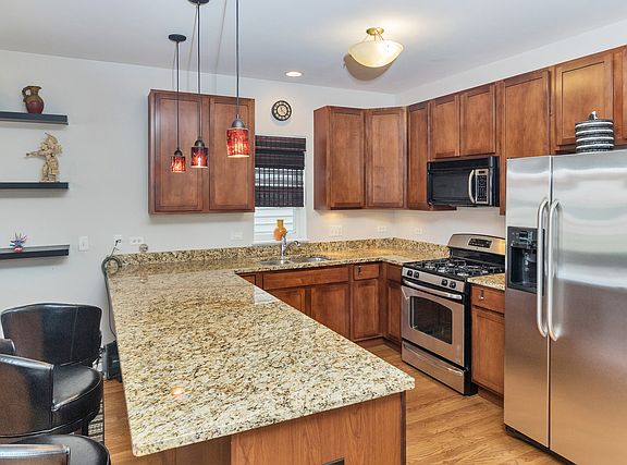 4th image of 5345 W Galewood Ave #2