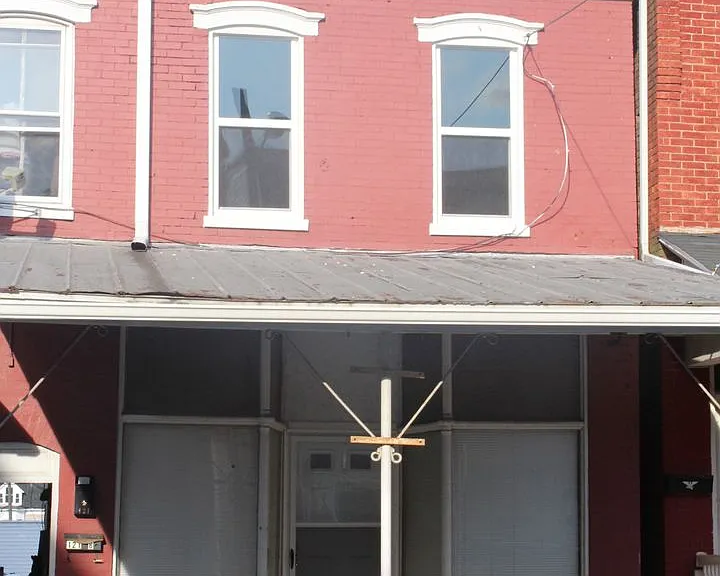 121A S Main St — Photo 1
