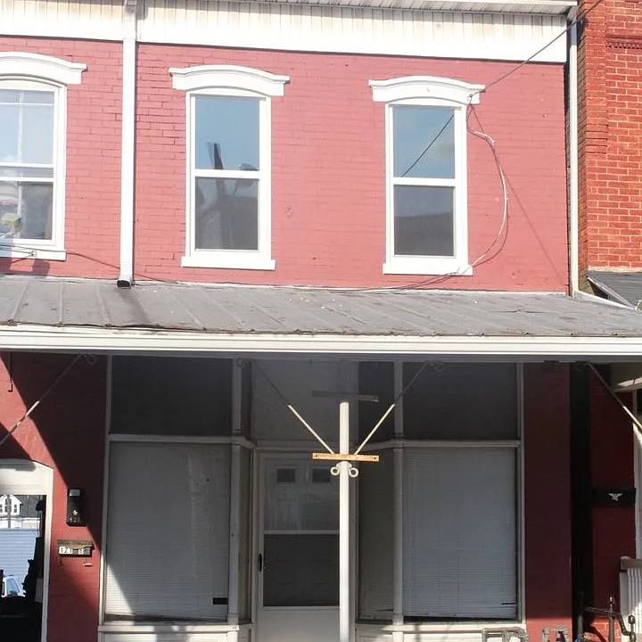 121A S Main St