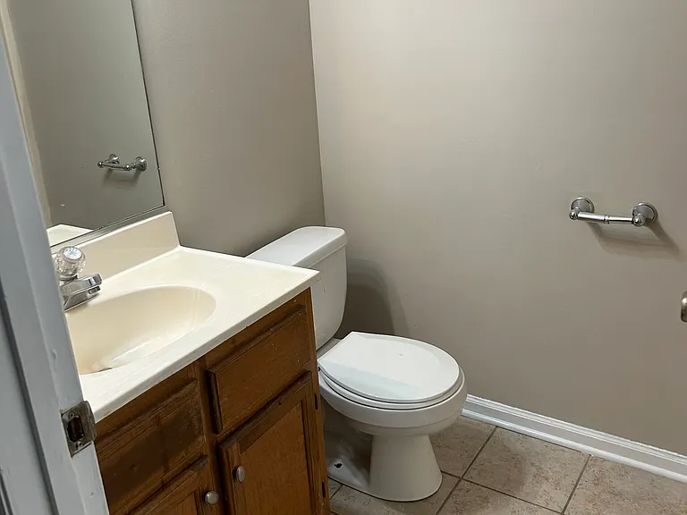 2118 Old Farmer Rd #B — Photo 9