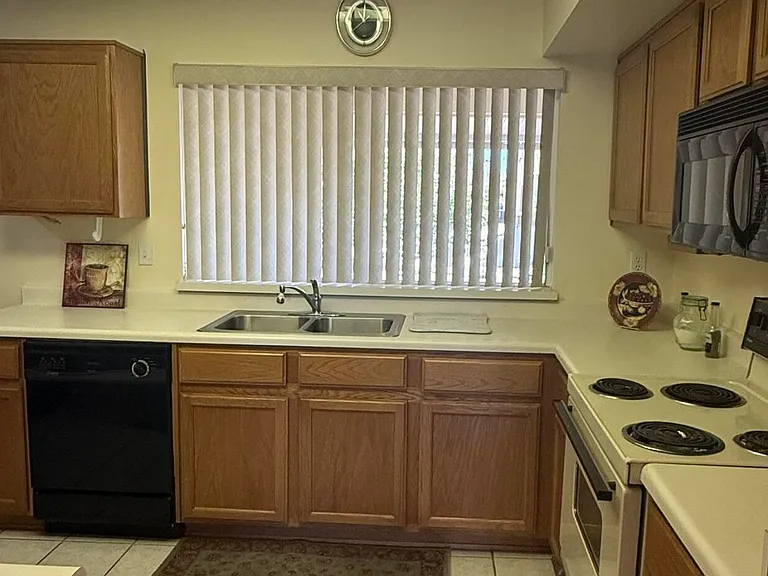 14518 W Heritage Dr — Photo 11